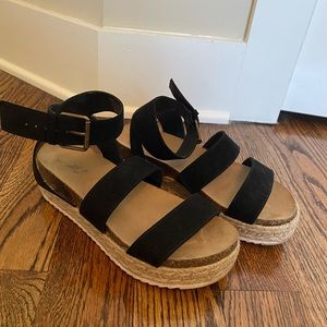 Universal Threads Black Platform Espadrille